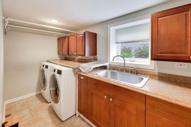 274 N Oak Street, Elmhurst, IL 60126