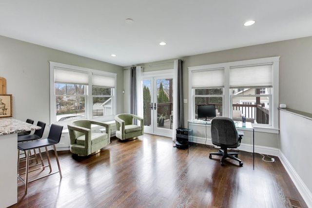 274 N Oak Street, Elmhurst, IL 60126