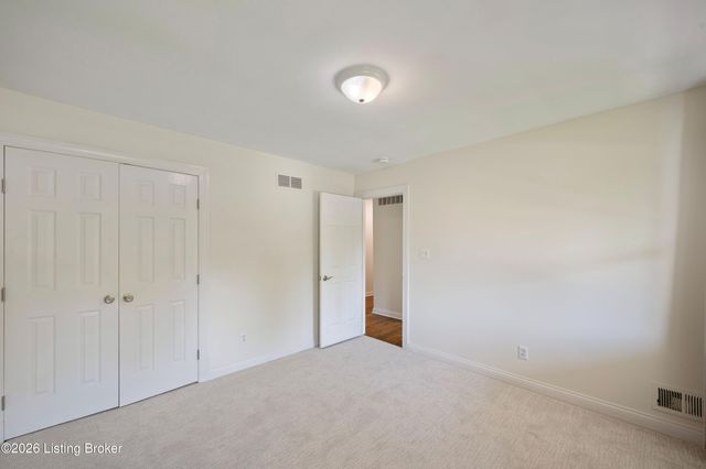 4503 Wolfspring Dr, Louisville, KY 40241