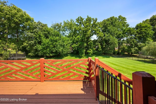 4503 Wolfspring Dr, Louisville, KY 40241