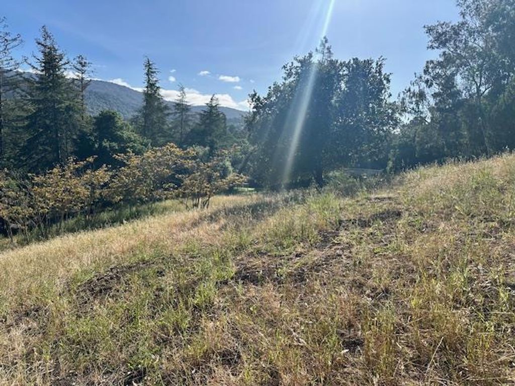 Image 6 of property listing at 25391 OKEEFE LANE,, Los Altos Hills, CA 94022