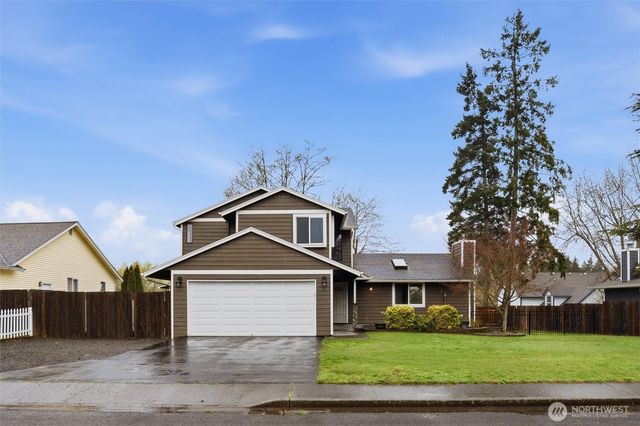 19855 Stavanger Loop NE, Poulsbo, WA 98370