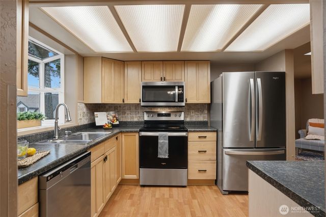 19855 Stavanger Loop NE, Poulsbo, WA 98370