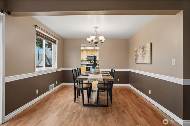 19855 Stavanger Loop NE, Poulsbo, WA 98370