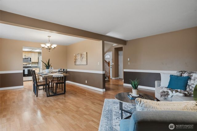 19855 Stavanger Loop NE, Poulsbo, WA 98370