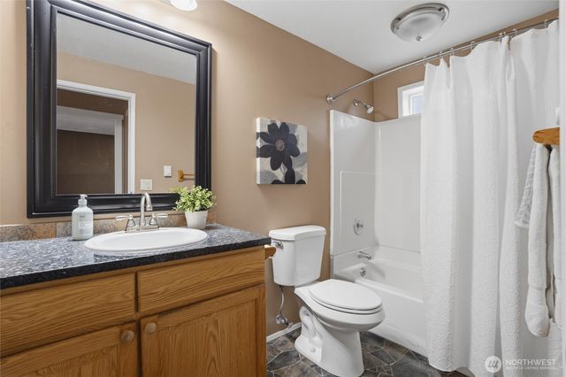 19855 Stavanger Loop NE, Poulsbo, WA 98370