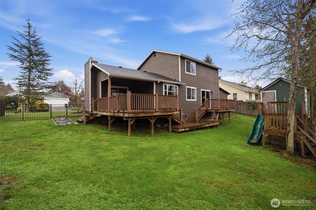 19855 Stavanger Loop NE, Poulsbo, WA 98370