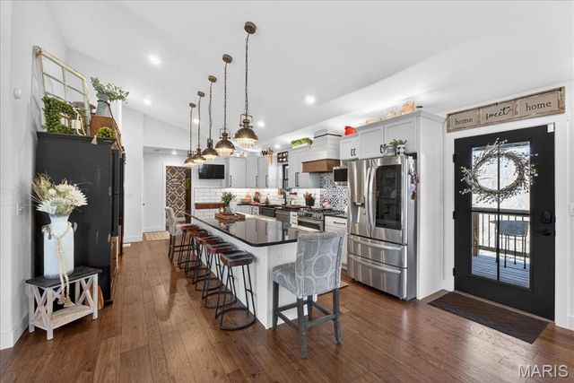 8104 Brickyard Hill Road, Worden, IL 62097