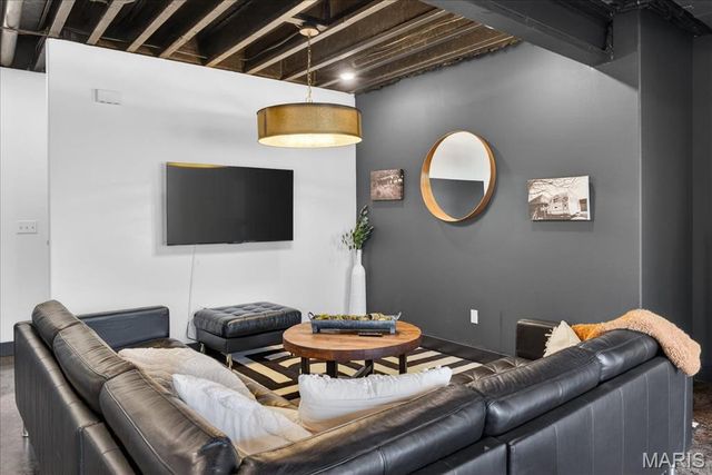 8104 Brickyard Hill Road, Worden, IL 62097