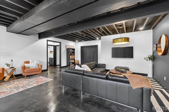 8104 Brickyard Hill Road, Worden, IL 62097