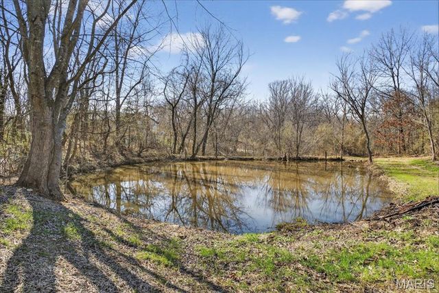 8104 Brickyard Hill Road, Worden, IL 62097