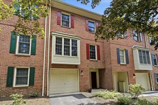 302 BRIGHTON CIR, Devon, PA 19333