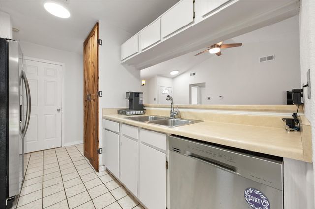 4212 Glen Pines Drive, Arlington, TX 76016