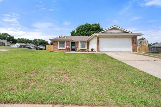 4212 Glen Pines Drive, Arlington, TX 76016