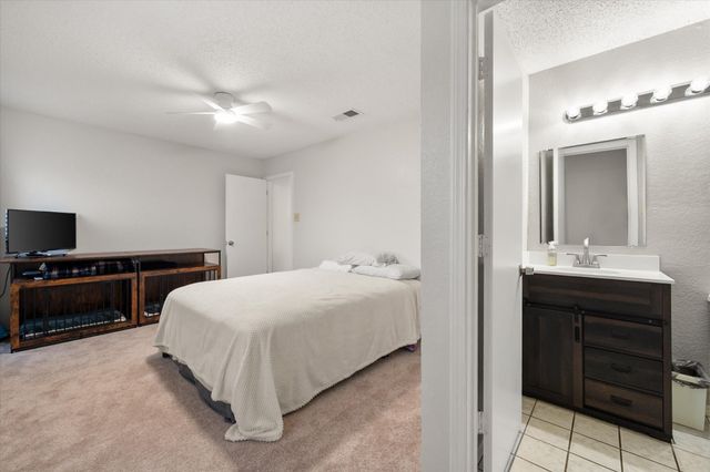 4212 Glen Pines Drive, Arlington, TX 76016