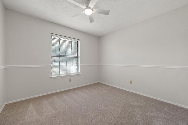 4212 Glen Pines Drive, Arlington, TX 76016