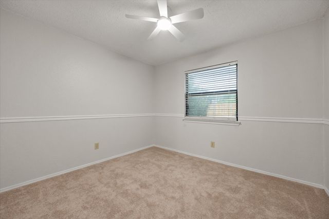 4212 Glen Pines Drive, Arlington, TX 76016