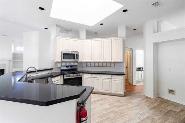 3133 Moonlit Lake Circle, League City, TX 77573