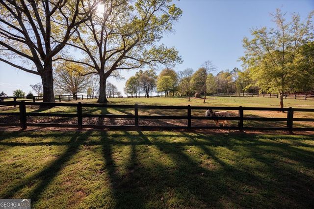 524 King Road, Forsyth, GA 31029