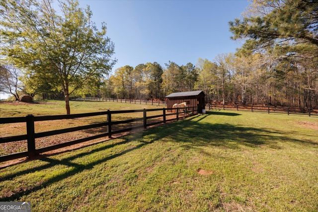 524 King Road, Forsyth, GA 31029