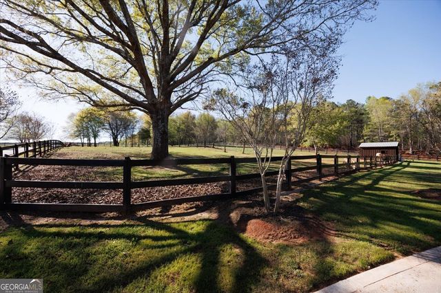 524 King Road, Forsyth, GA 31029