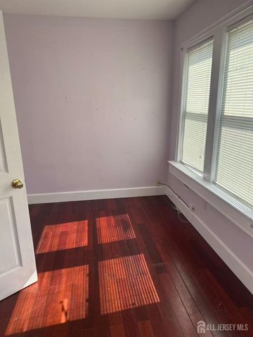 122 South Lincoln Avenue, Middlesex, NJ 08846