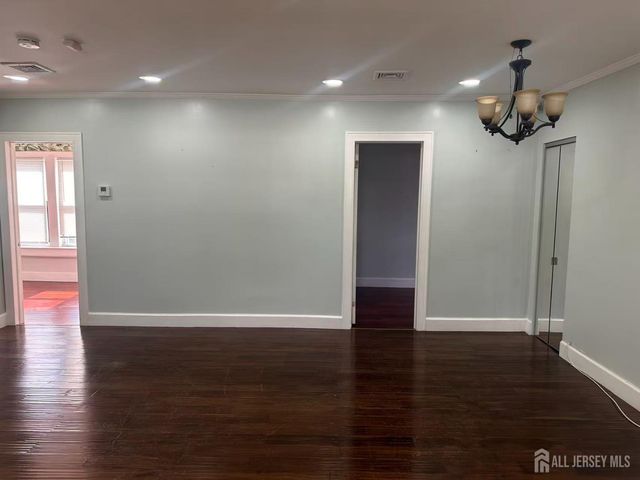 122 South Lincoln Avenue, Middlesex, NJ 08846