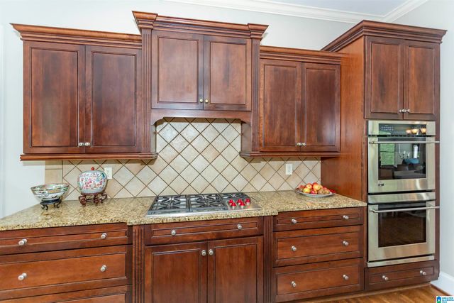 1572 WOODRIDGE PLACE, Vestavia Hills, AL 35216