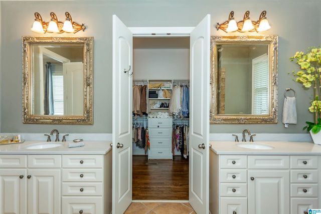 1572 WOODRIDGE PLACE, Vestavia Hills, AL 35216