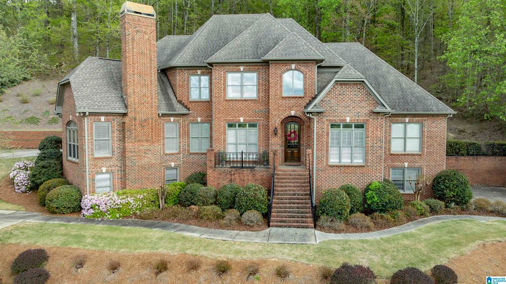 1572 WOODRIDGE PLACE, Vestavia Hills, AL 35216