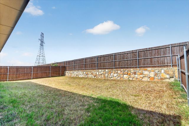 8613 Wildwest Drive, Fort Worth, TX 76131