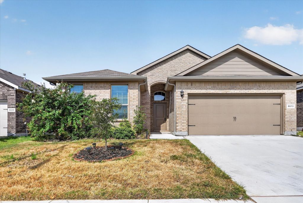 8613 Wildwest Drive, Fort Worth, TX 76131