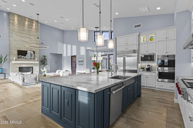 8316 E SAND FLOWER Drive, Scottsdale, AZ 85266