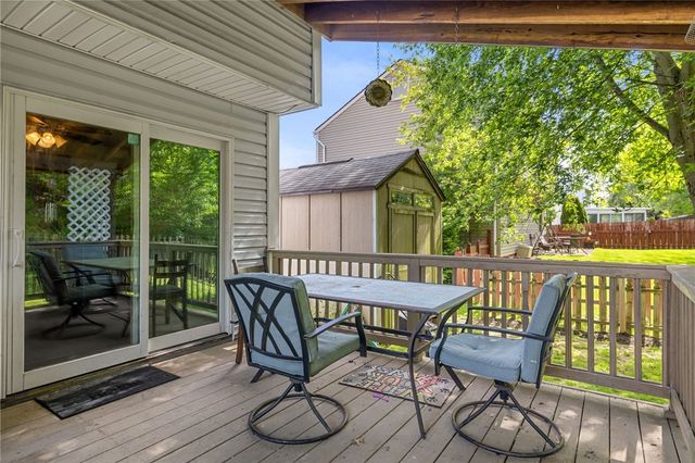 515 Cresthaven Dr, Plum Boro, PA 15239