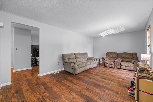 515 Cresthaven Dr, Plum Boro, PA 15239