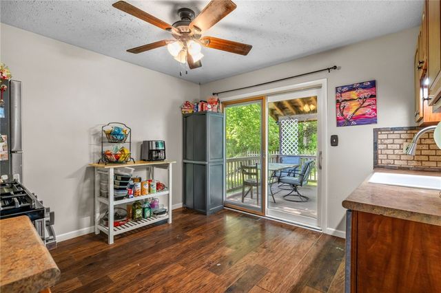 515 Cresthaven Dr, Plum Boro, PA 15239
