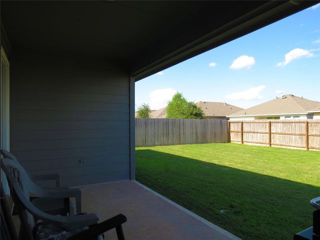 2419 Divot Lane Lane, Navasota, TX 77868