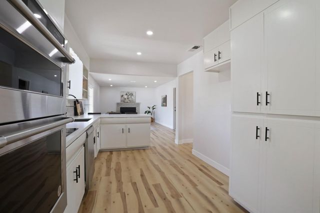 8734 Hermosa Ct, Stockton, CA 95210