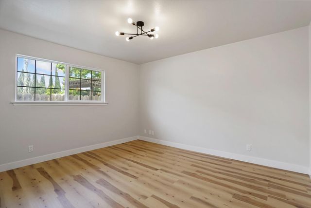 8734 Hermosa Ct, Stockton, CA 95210