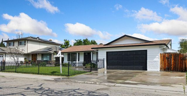 8734 Hermosa Ct, Stockton, CA 95210