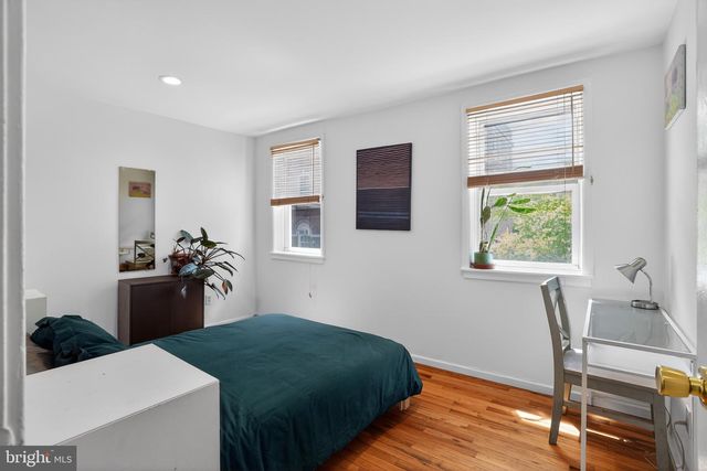 427 QUEEN ST, Philadelphia, PA 19147