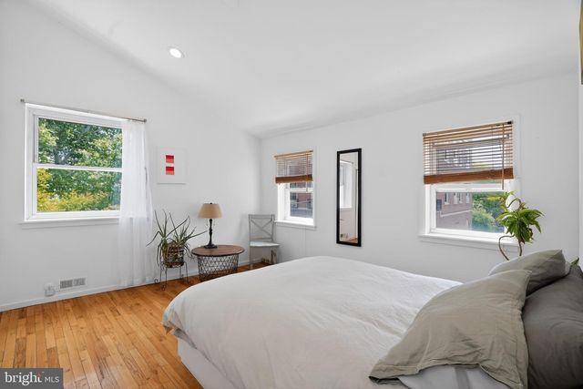 427 QUEEN ST, Philadelphia, PA 19147