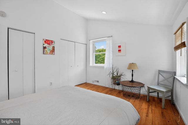 427 QUEEN ST, Philadelphia, PA 19147