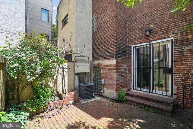 427 QUEEN ST, Philadelphia, PA 19147