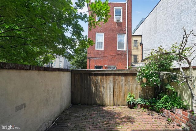 427 QUEEN ST, Philadelphia, PA 19147