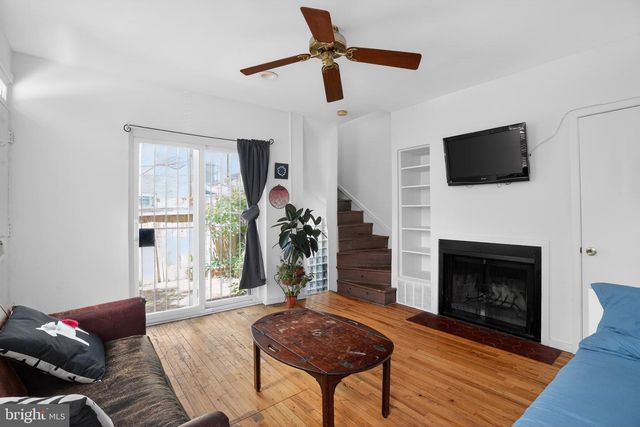 427 QUEEN ST, Philadelphia, PA 19147
