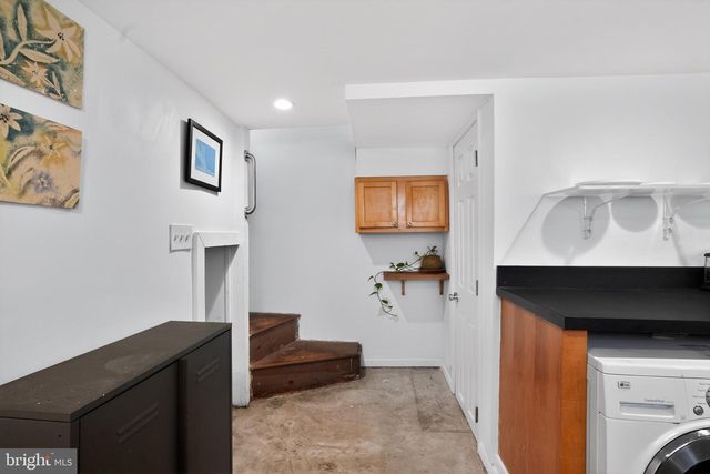 427 QUEEN ST, Philadelphia, PA 19147