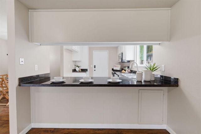 1521 January Dr, Modesto, CA 95358