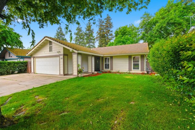 1521 January Dr, Modesto, CA 95358