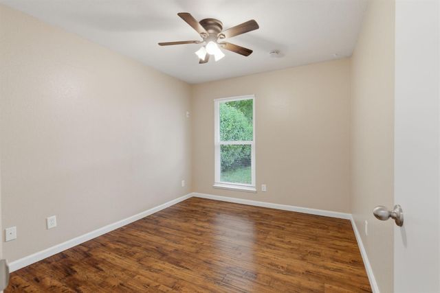 1521 January Dr, Modesto, CA 95358